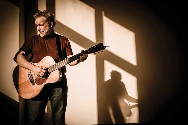 john gorka with guitar