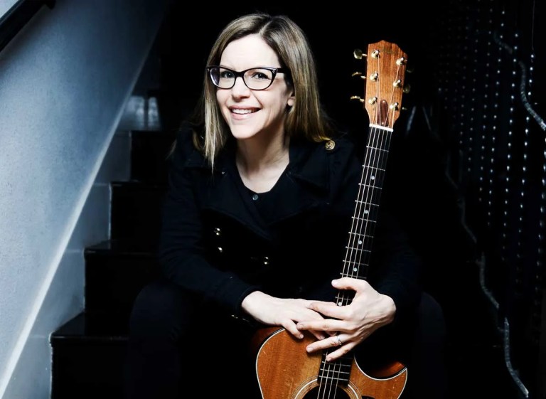 Lisa Loeb. Photo: Hilary Feutz