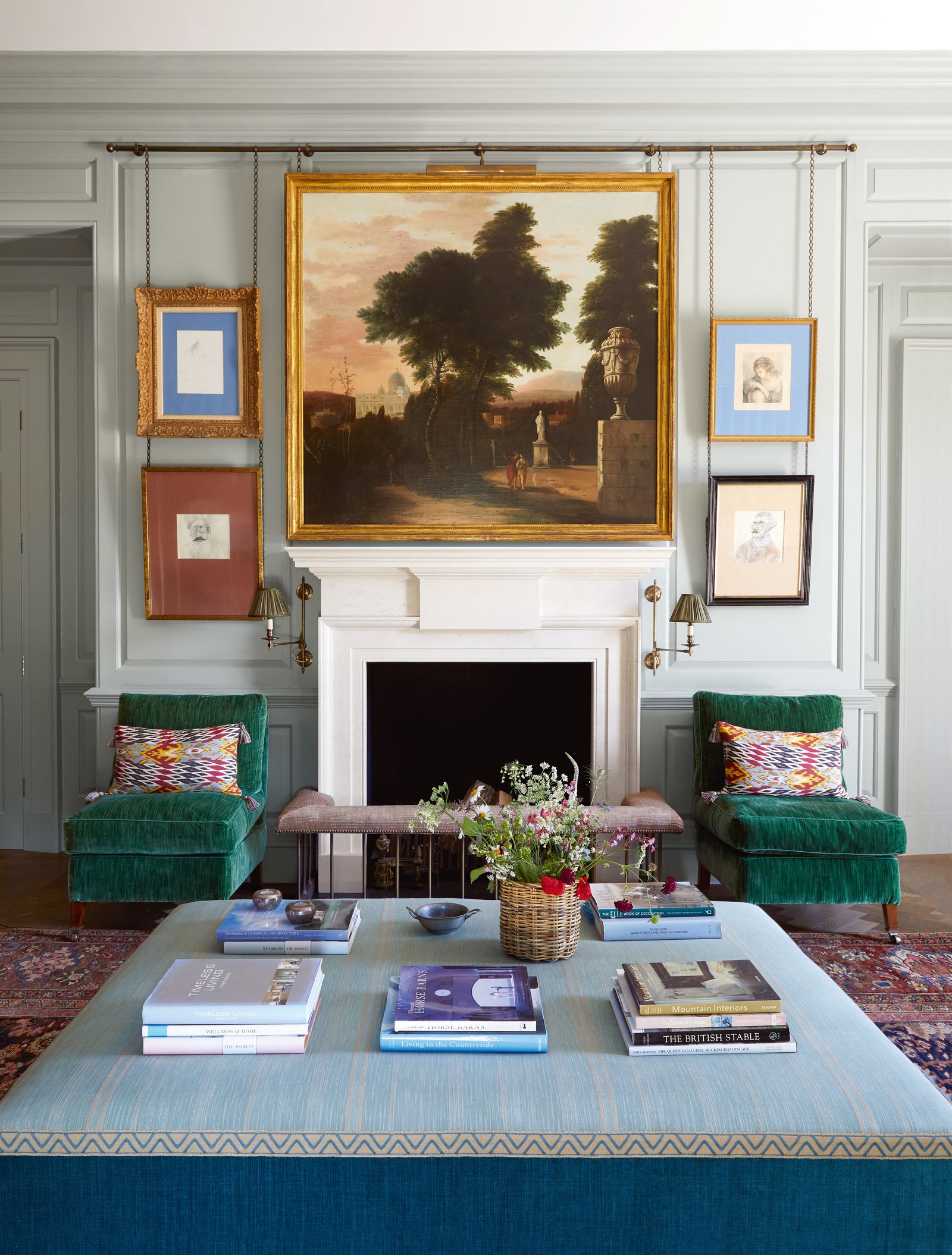 The walls lights in this Henriette von Stockhausen project can be pivoted when needed.