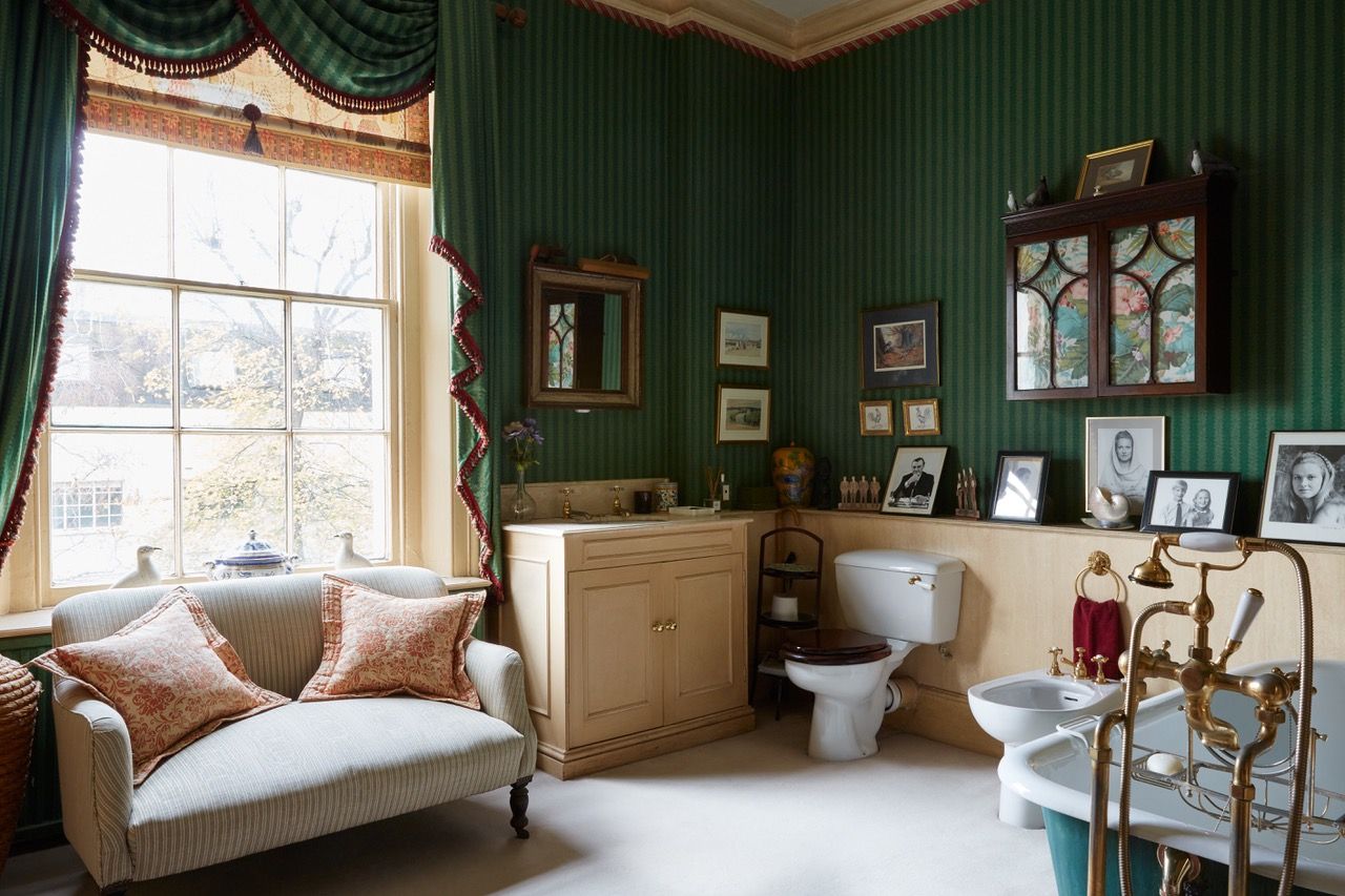 A large carpeted bathroom designed by Nicola Crawley at Sibyl Colefax amp John Fowler circa the late 1970s.